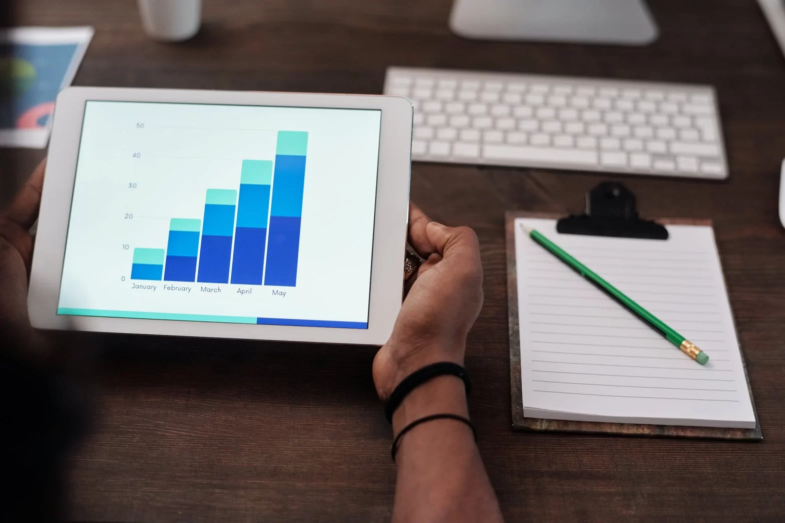 
			Retargeting: How to Bring Visitors Back to Your Website